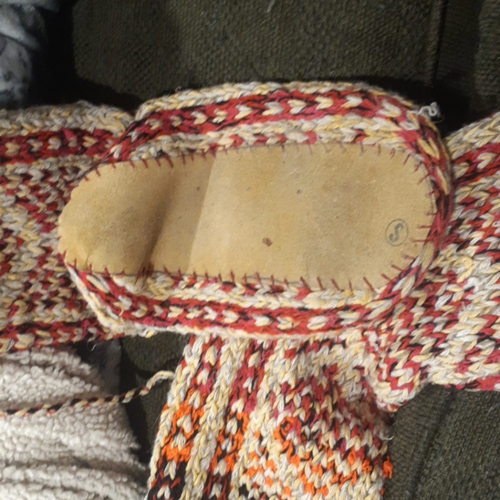 Handmade slippers - Picture 3 of 3
